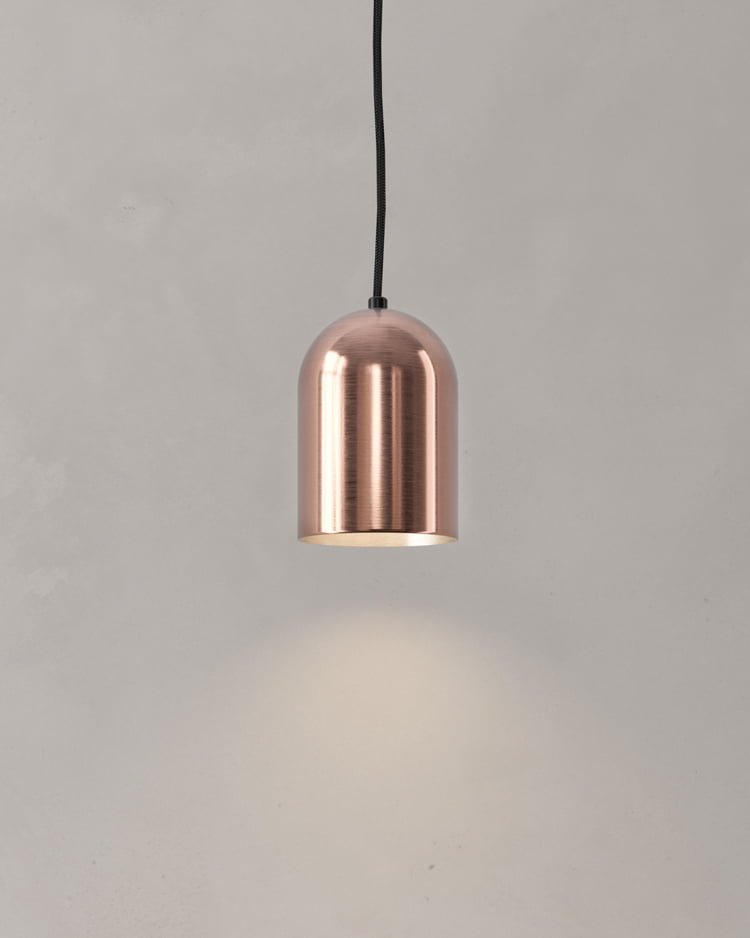 Lámpara colgante CTR01 B Brushed Copper hecha de cobre cepillado diseñada por Bandido Studio.