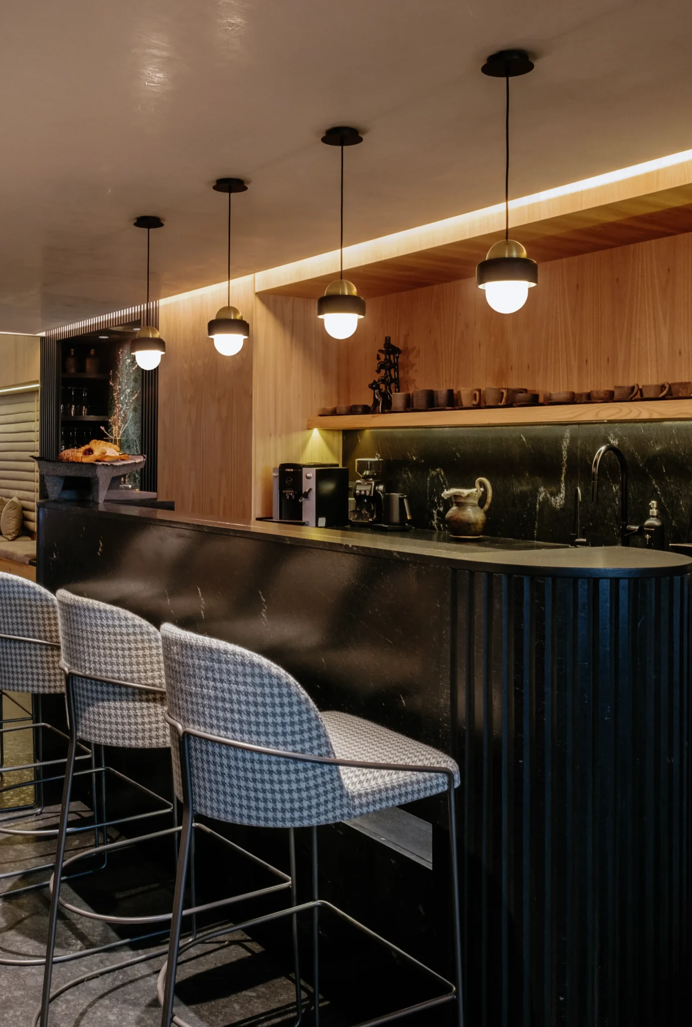 Modern pendant lights for kitchen bar