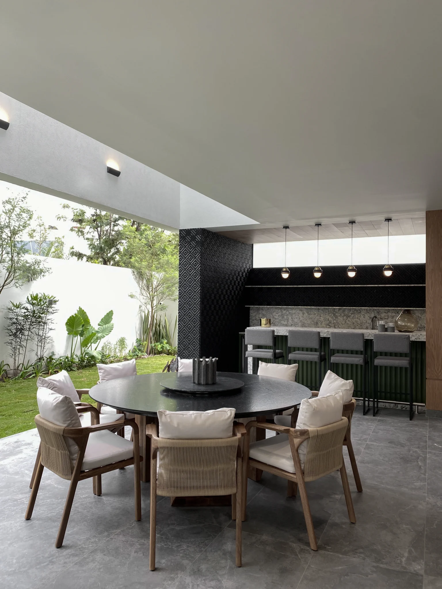 NAGA-Colgante-Marmol-Negro-Terraza-Puerta-Aqua-RPZD-3