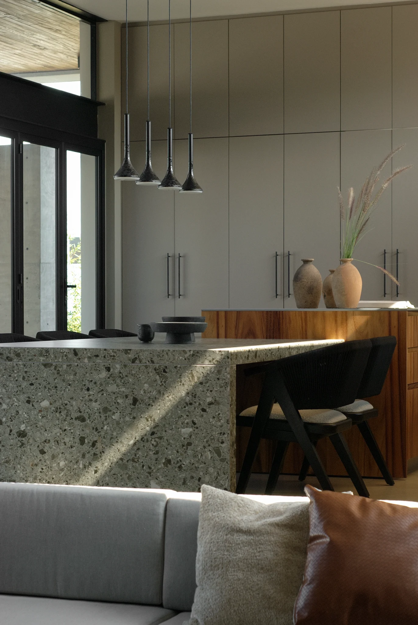 AURA-Colgante-Encino-Negro-Di-Frenna-Arquitectos-Bruno-Taller-Bandido-7