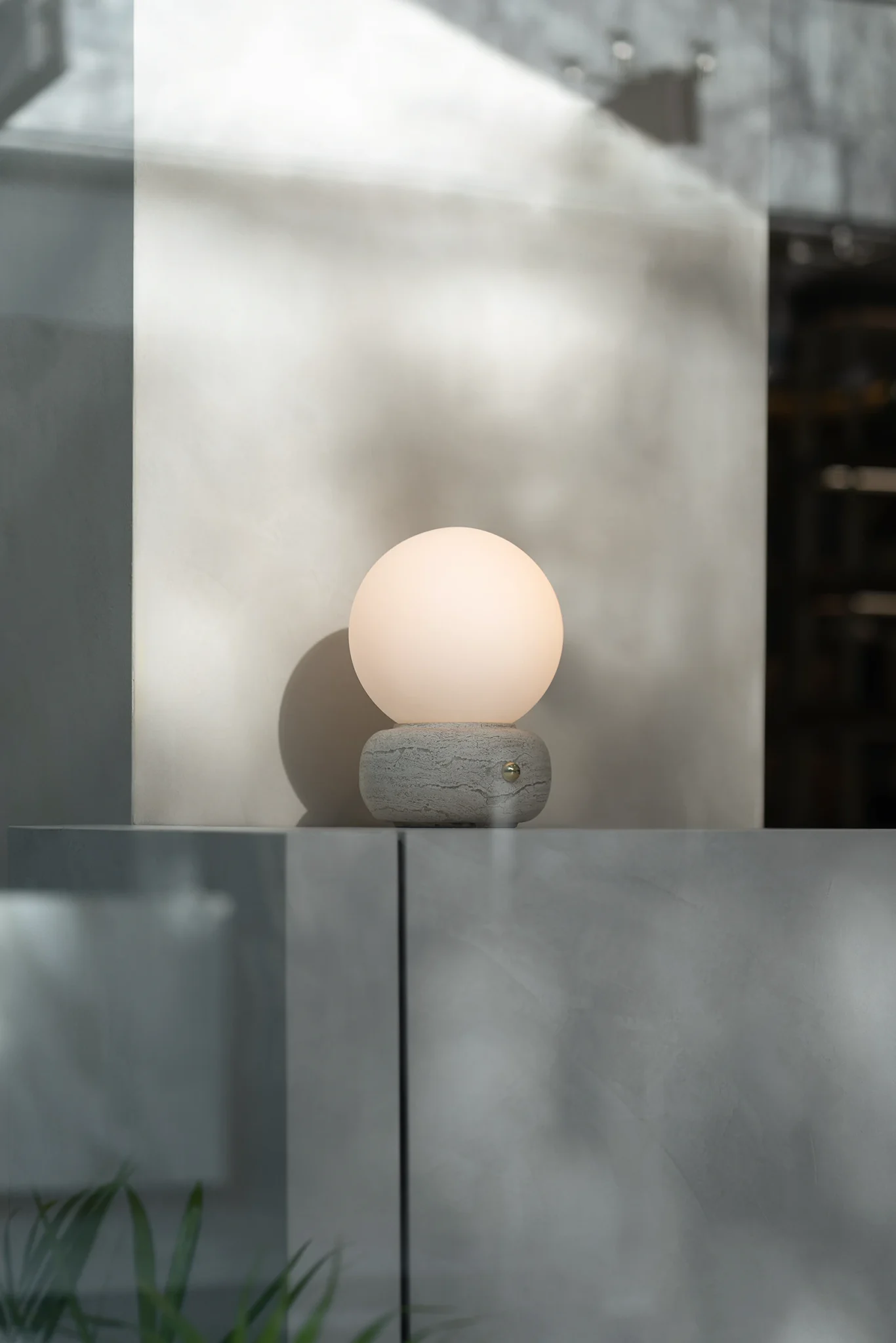 NAGA travertine marble table lamps designed by Bandido at Cosentino City CDMX Materia&Luz 2025